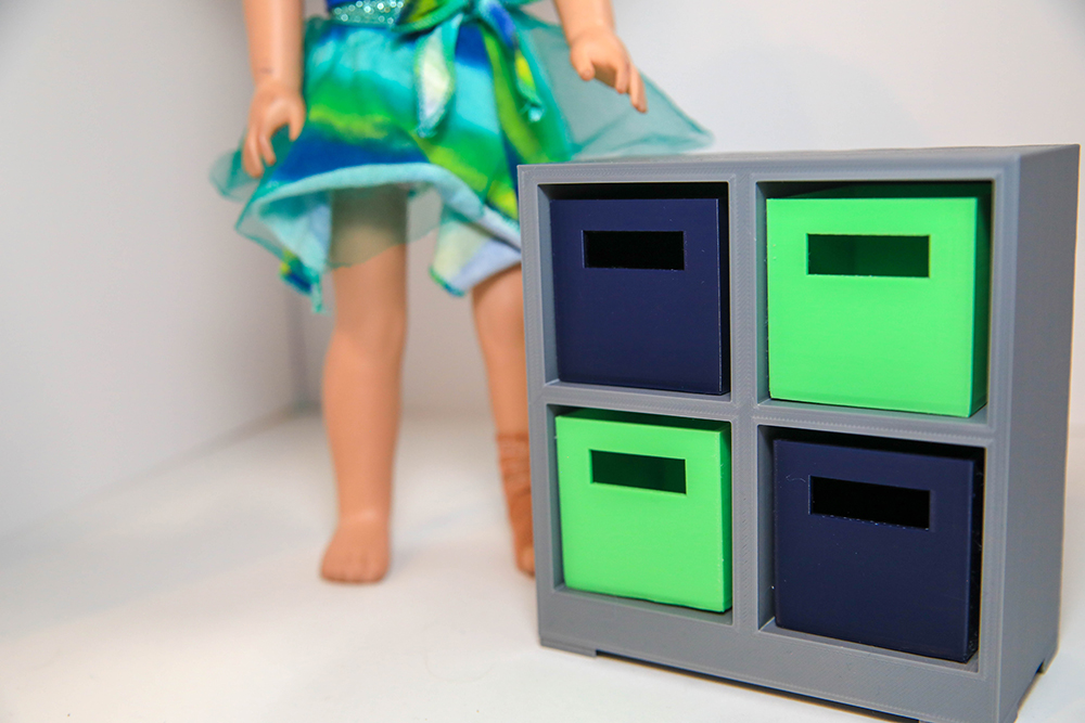 Bi krysantemum Viva 3D Printed Furniture for Dolls - Ohana Media & Design